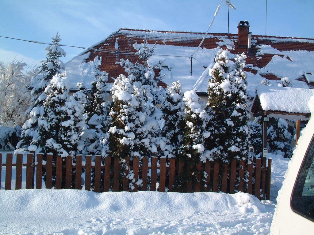 Kisecset-vendégház Esterno foto